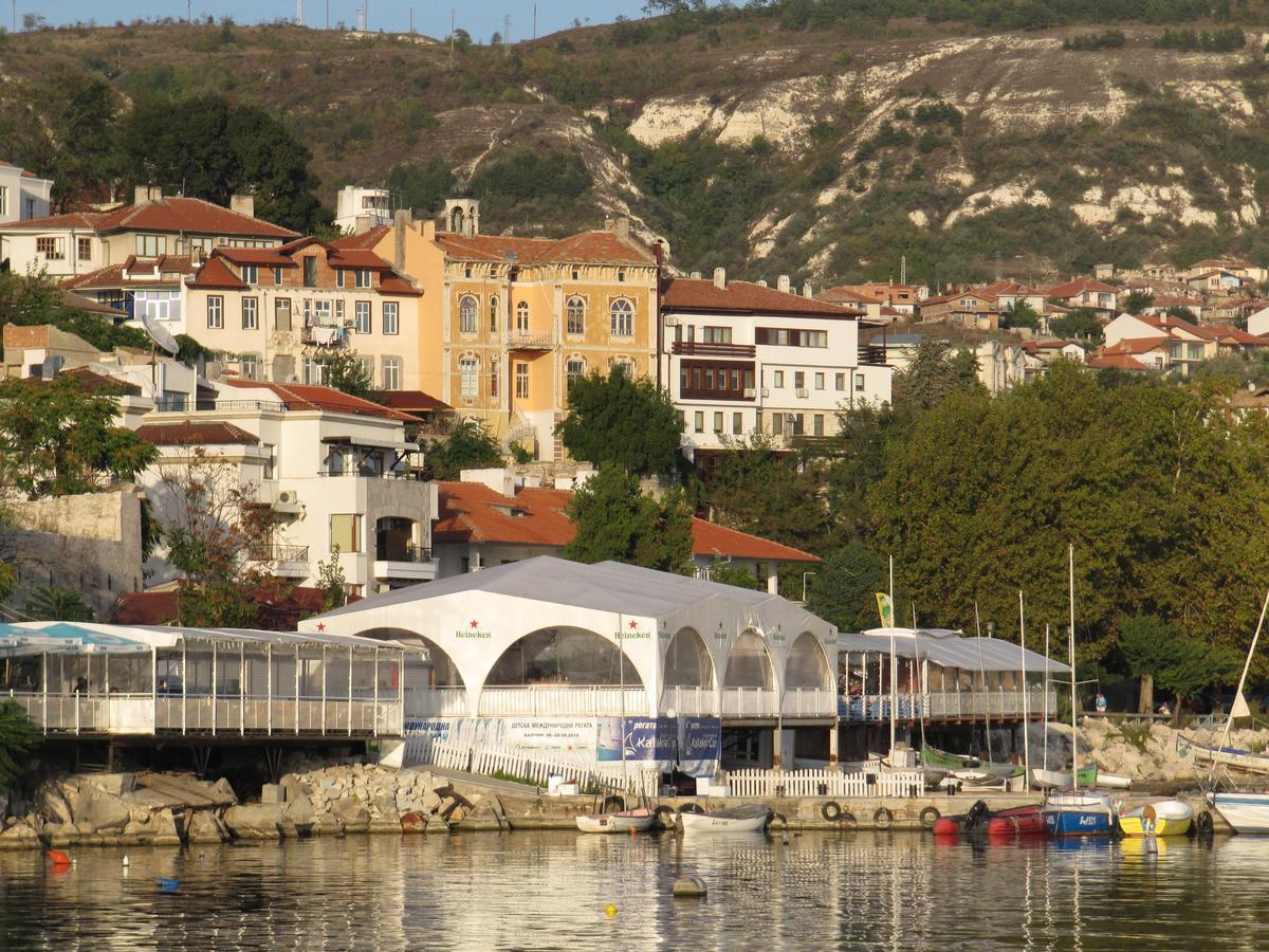 Marina City Aparthotel Balchik Extérieur photo